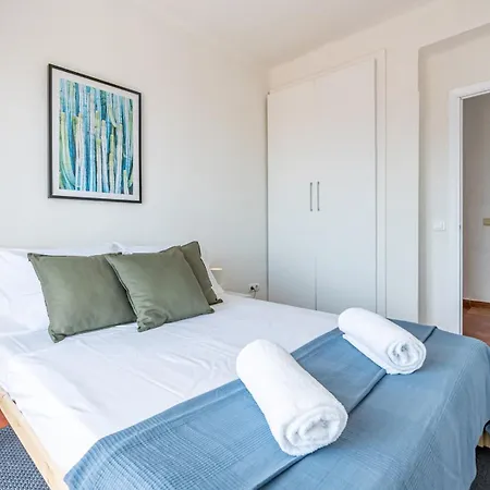 Entire Well Located 3 Bed Seaview Pass The Keys *