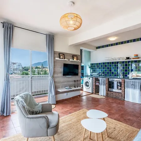 아파트 Entire Well Located 3 Bed Seaview Pass The Keys *