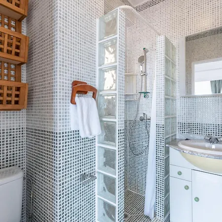 Apartment Entire Well Located 3 Bed Seaview Pass The Keys Benalmadena