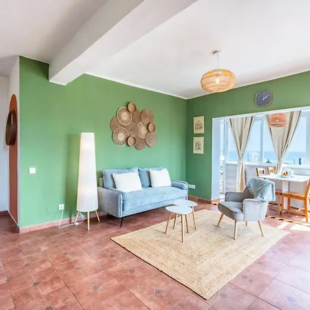 Entire Well Located 3 Bed Seaview Pass The Keys *